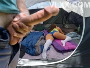 Hẹn hò với một cô gái dễ thương mặc đồ xanh, liếm và cưỡi cô ấy thật mạnh...